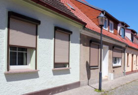 Vorbaurolladen an einem Altbau